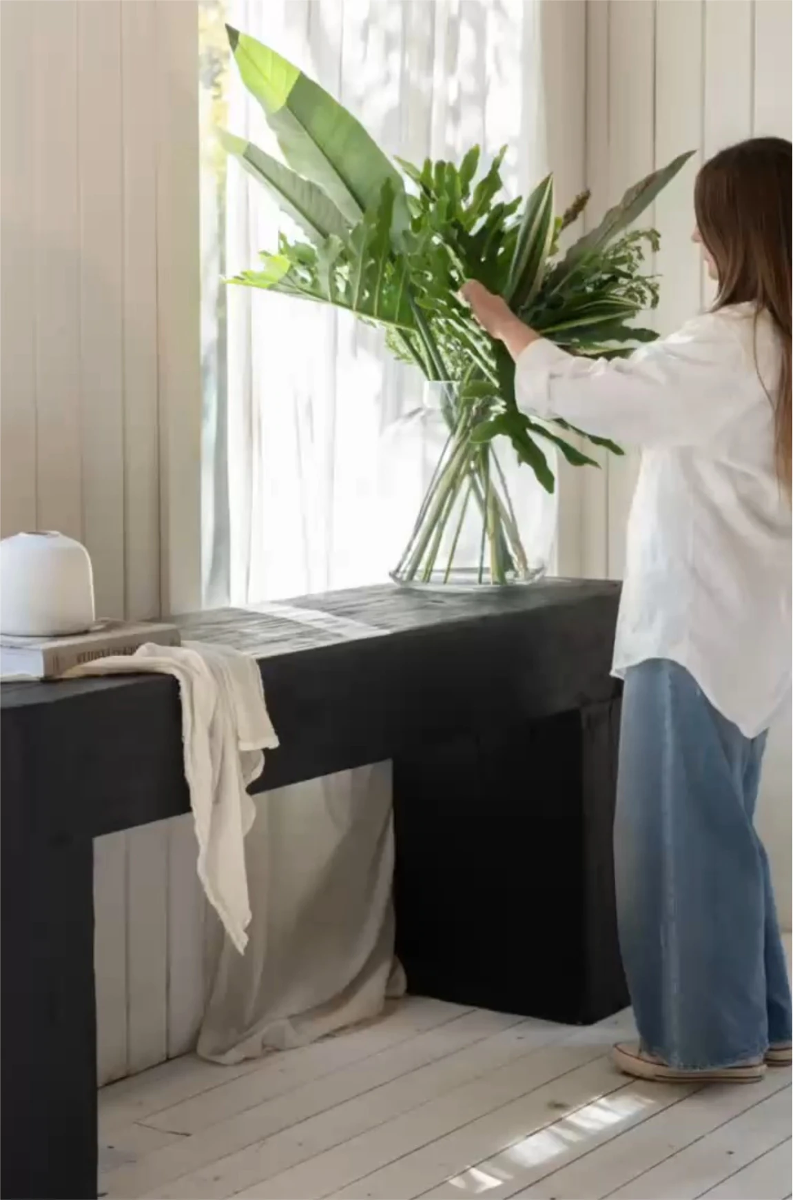 Atmósfera Casa Brava y estilismo floral en el espacio