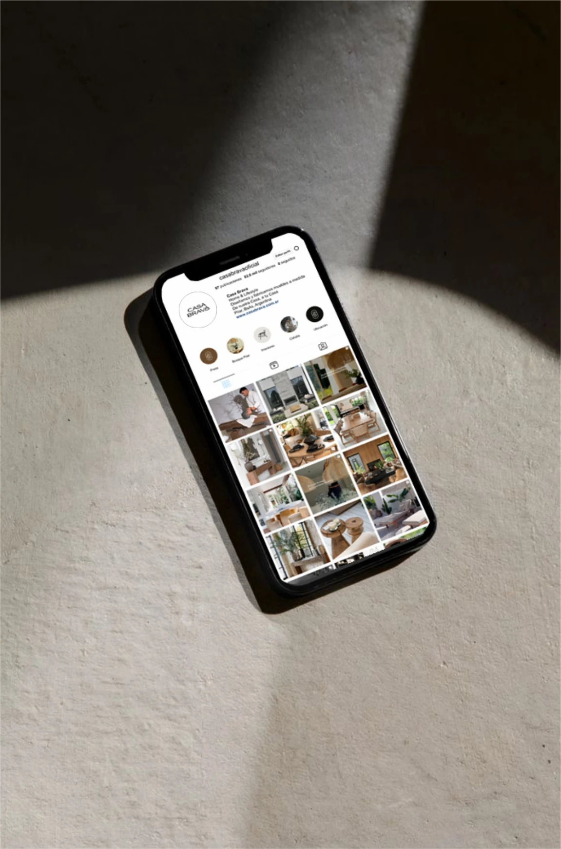 Identidad de Casa Brava aplicada a Instagram