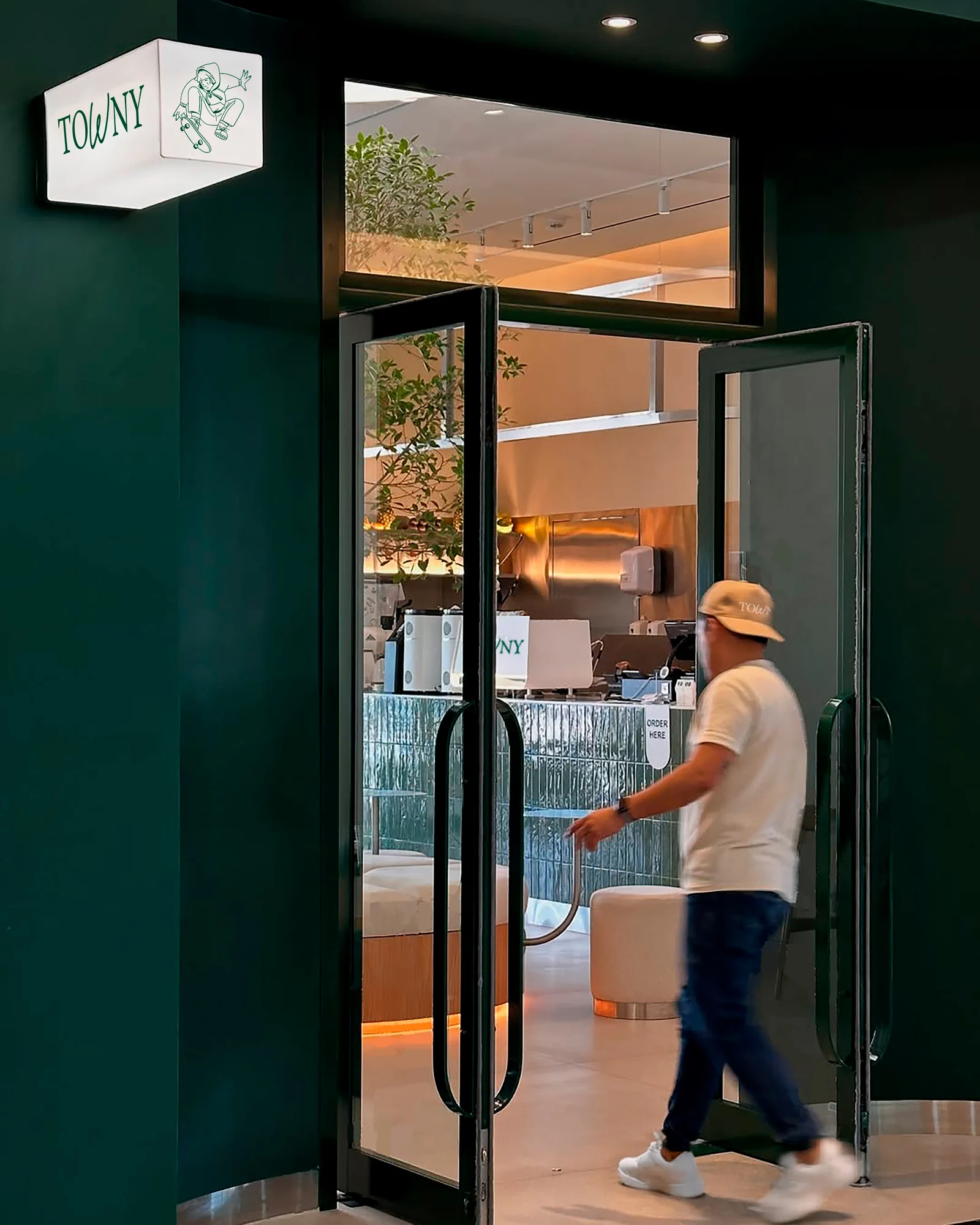 Entrada al café Towny